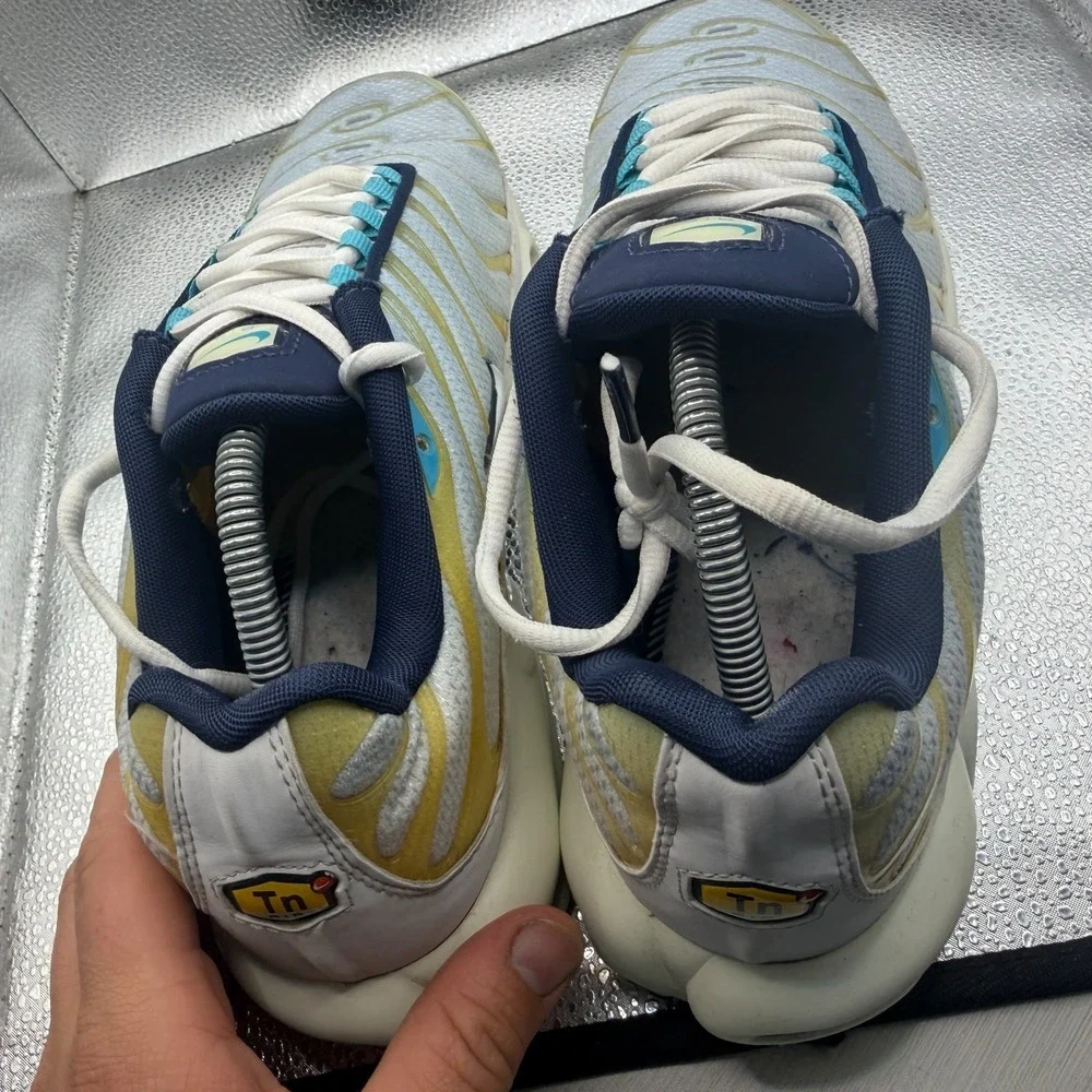 Size 11 Nike Air Max Plus Psychic Blue White Mens Athletic Sneakers CZ1651-400